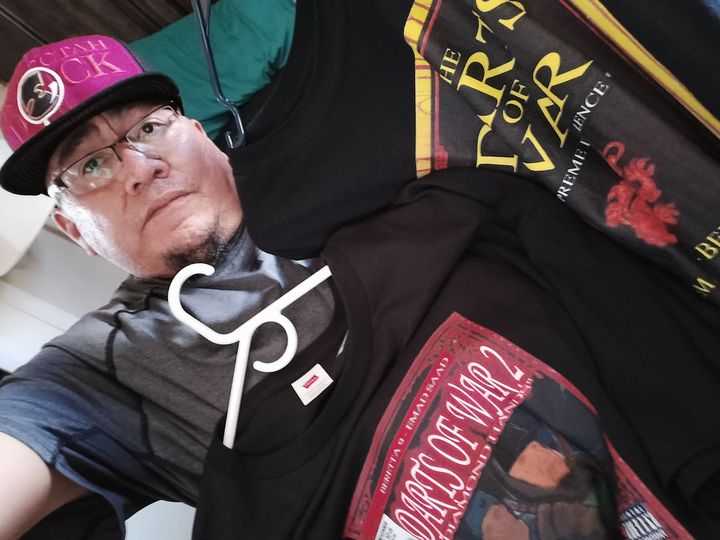Darts of War Champion T-Shirt - Bold Graphic Tee for Strategy Enthusiasts